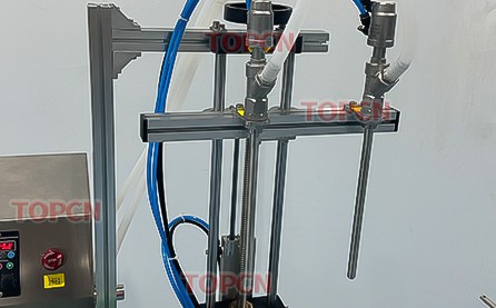 Hot Selling Automatic Two Nozzle Simple Style Bottle For Small Food Beverage Chemical Oil Liquid Filling Machine