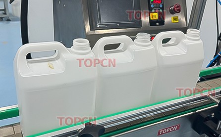 Hot Selling Automatic Two Nozzle Simple Style Bottle For Small Food Beverage Chemical Oil Liquid Filling Machine